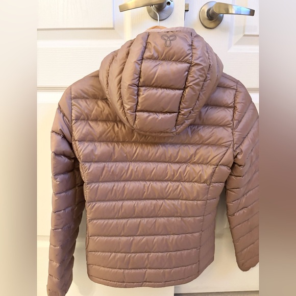 Aritzia TNA Botaine Puffer - Picture 4 of 7